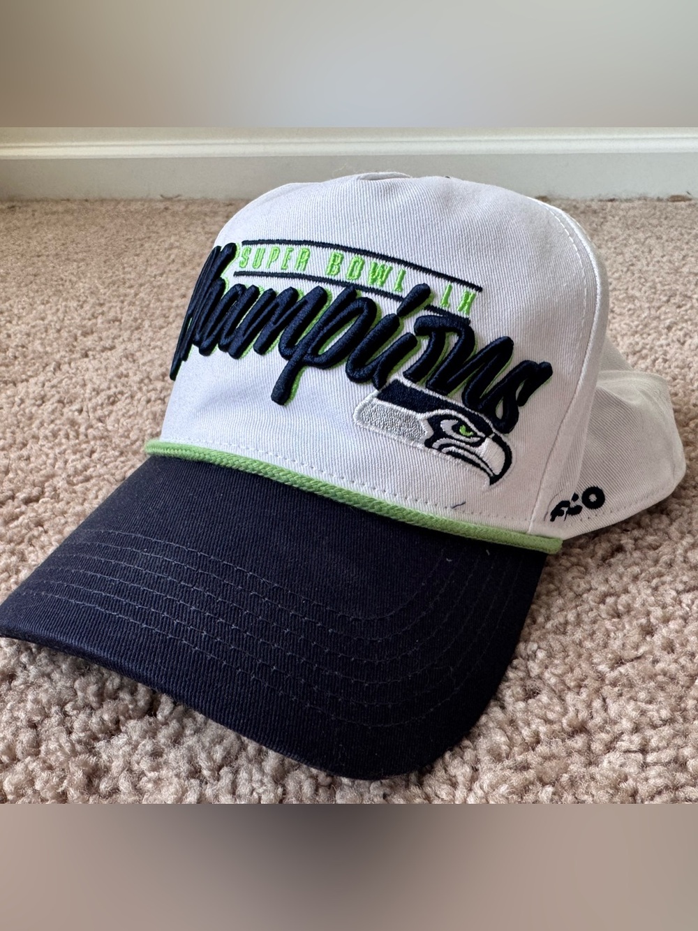 Seattle Seahawks Super Bowl Champions  White & Navy Cap